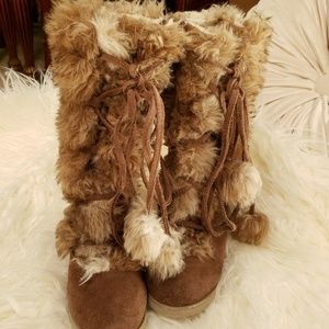 Joyfolie fur boots sz.1